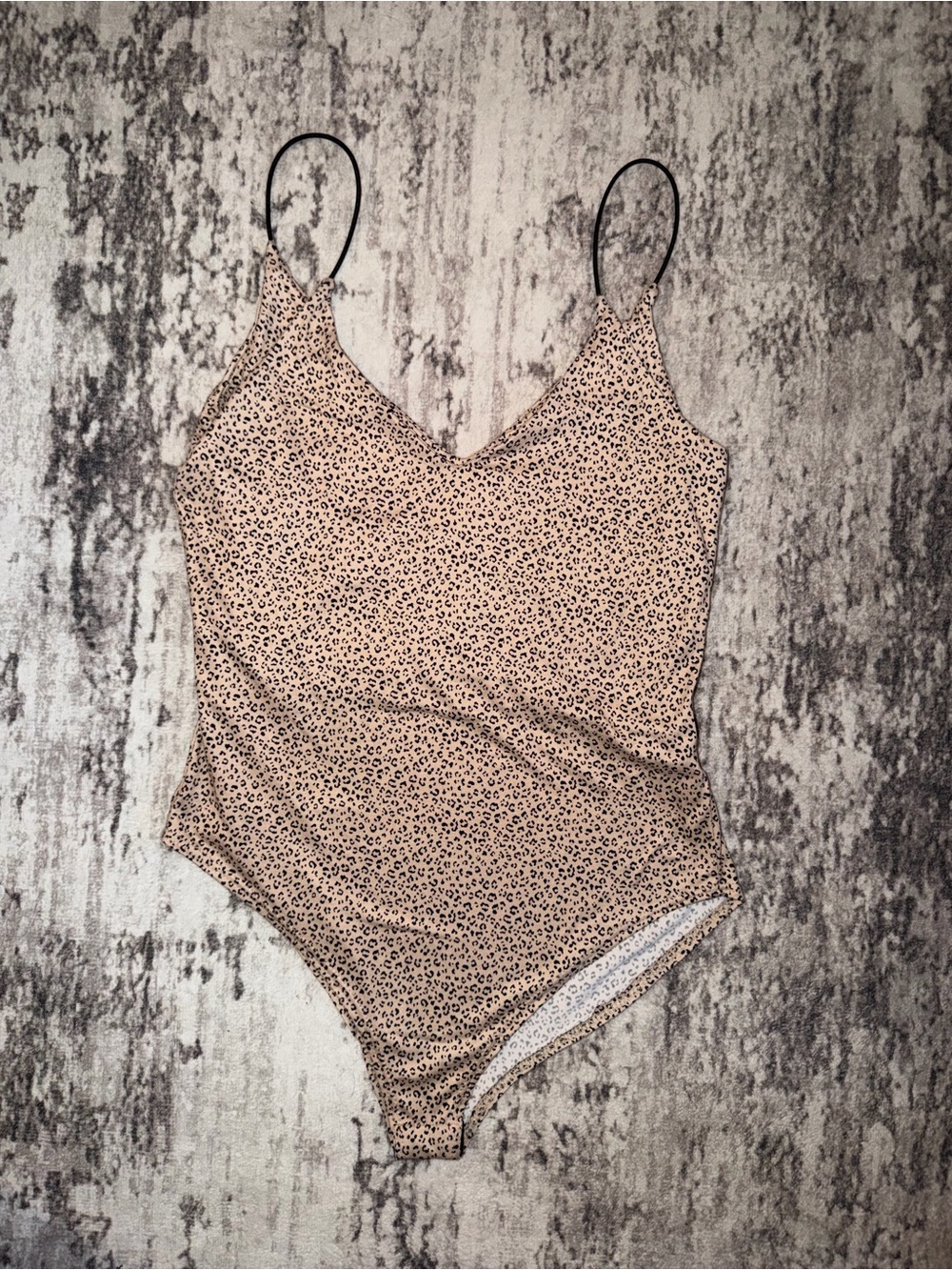 NWOT! gaze Beige and Black Leopard Print V-Neck Tank Top Bodysuit size small